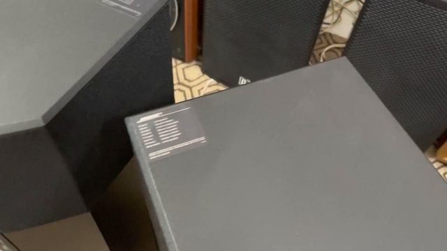 Siêu phẩm BOSE 701.(2 lỗ). Đẹp như mới ạ. Nghe và hát karaoke gia đình đẳng cấp. Lh: 0985 773 932.? смотреть онлайн