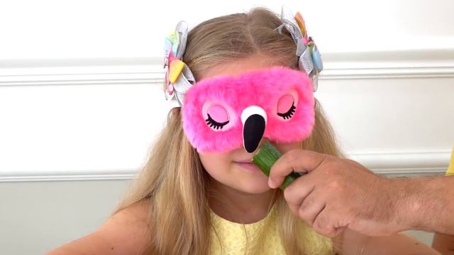 Diana and Roma learn about the five senses смотреть онлайн