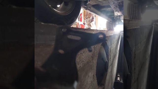 2011 KIA Sorento starter replacement Pt 1 смотреть онлайн