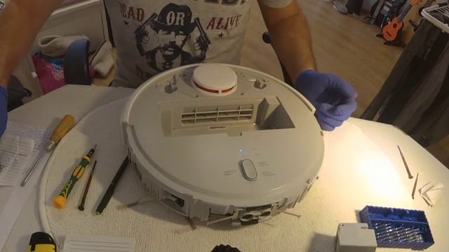 XIAOMI Mi Robot Vacuum Cleaner. Ошибка приточного вентилятора. Ремонт. Fan error repair смотреть онлайн