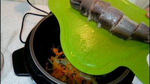 Хек с овощами в мультиварке
