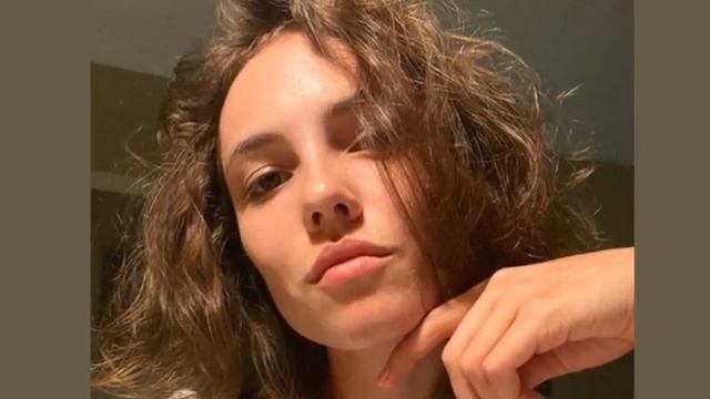 Эмбарго на расчески! Стася Милославская иронично ответила на критику внешности Александра Петрова смотреть онлайн