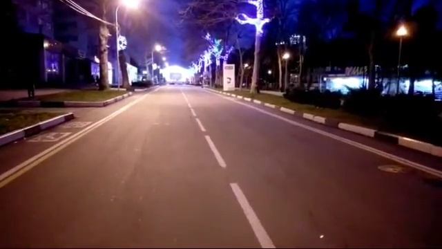 Анапа 23.12.2017 Вечер, погода, море, центральный пляж. Новогодние ярмарка и ёлки. Веселье! смотреть онлайн