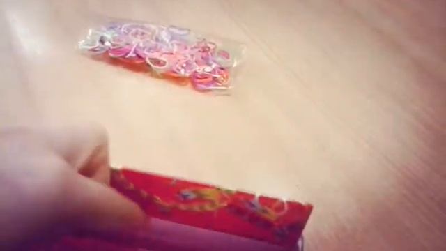 Набор для плетения с цветными резинками смотреть онлайн