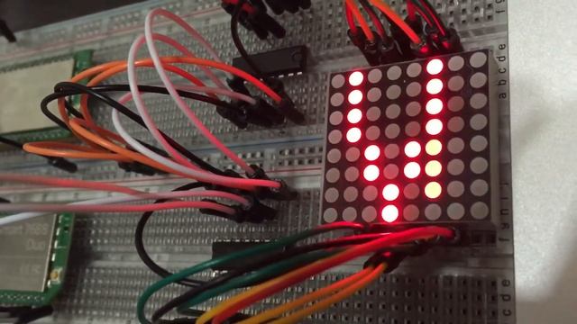 Linkit Smart 7688 Duo + 2 shift register control 8x8 LED Matrix смотреть онлайн