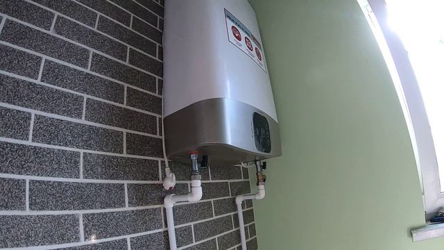 Реализация горячей воды в частном доме без газа / Серия 103 смотреть онлайн