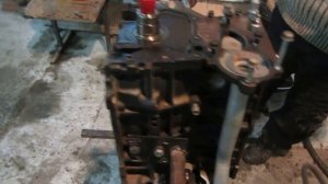 Сборка двигателя Хёндай Акцент  установка поршней