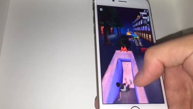 Black Star Runner - iPhone смотреть онлайн