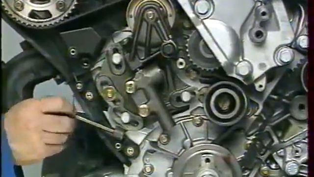 Interventions sur le moteur V6 ES9 J4 Peugeot Renault Citroën смотреть онлайн