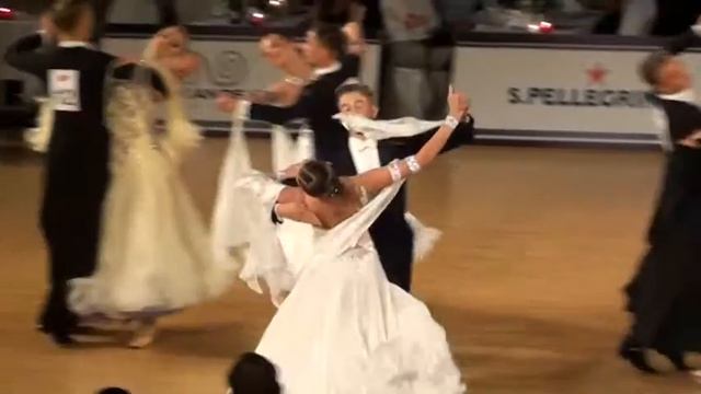 Magic Dance - 2012 Junior II ST Martin Prost - Laura Prost final foxtrot смотреть онлайн