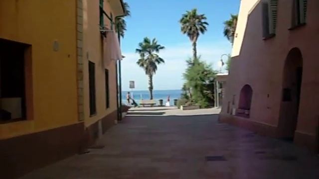 La piazzetta, San Lorenzo al Mare Imperia Riviera dei Fiori da Albergo Lucciola смотреть онлайн