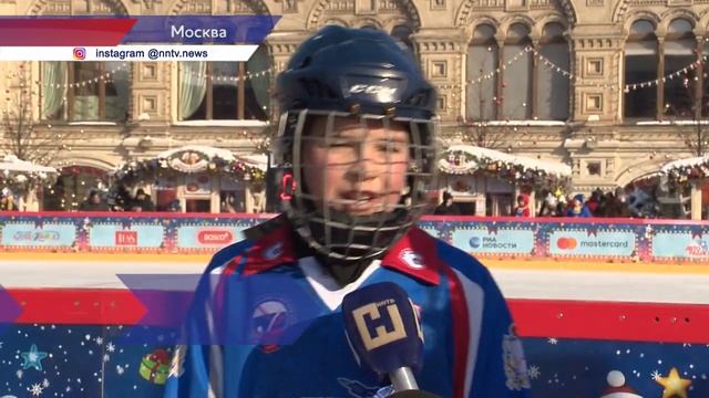 Сборная Нижегородской области по хоккею с мячом приняла участие в турнире на Красной площади смотреть онлайн