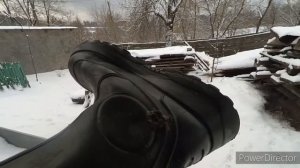 Как заклеить резиновый сапог без клея. Надежно, просто, бесплатно. Это можно  сделать на берегу