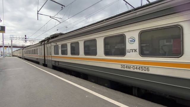 Электропоезд ЭД4М-0445 Сообщением Москва Казанская￼ - Рязань-1. Прибывает на ст. Рязань-1.