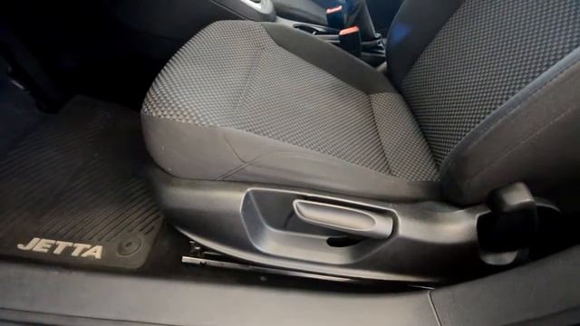 2011 Volkswagen Jetta S WORLD AUTO stk L17498  for sale at Trend Motors VW in Rockaway NJ