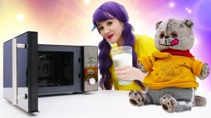 Мягкая игрушка Кот Дымок и микроволновка. Развивающее видео для детей и игры готовка