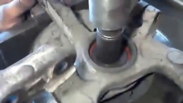 Реставрация цапфы в месте крепления шаровой опоры смотреть онлайн