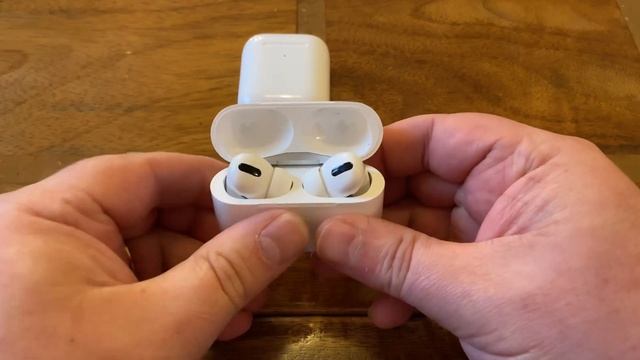 AirPods Pro Vs AirPods - How To Remove Them From The Case