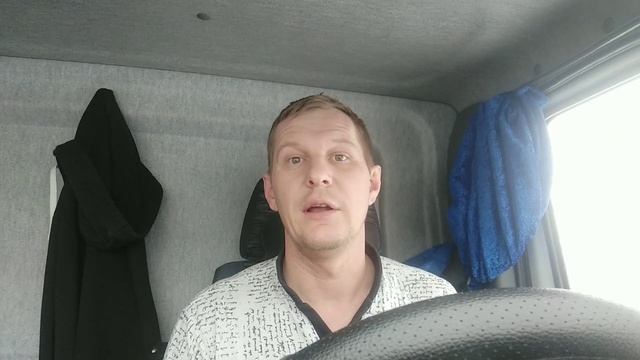 Фура перекрыла М4-ДОН в сильный снегопад. От Питера до Воронежа 1200км метель. Еду по приборам. смотреть онлайн