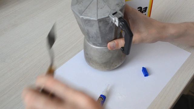 Как склеить пластик (суперклей + сода). Быстро и надежно! смотреть онлайн