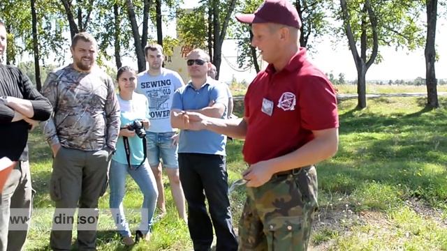 Мастер-класс от инструктора ДОСААФ по метанию ножей, гвоздей, ножниц, вилок смотреть онлайн