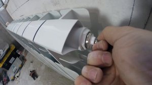 Как установить или заменить радиатор отопления своими руками.