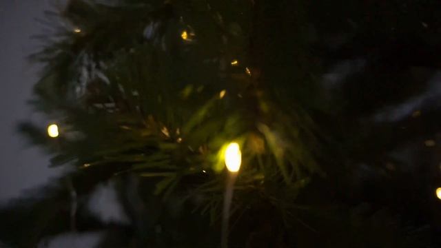 Xmas гирлянда 100Led(Copper) на медной проволоке (Капля) - Теплый белый 10M