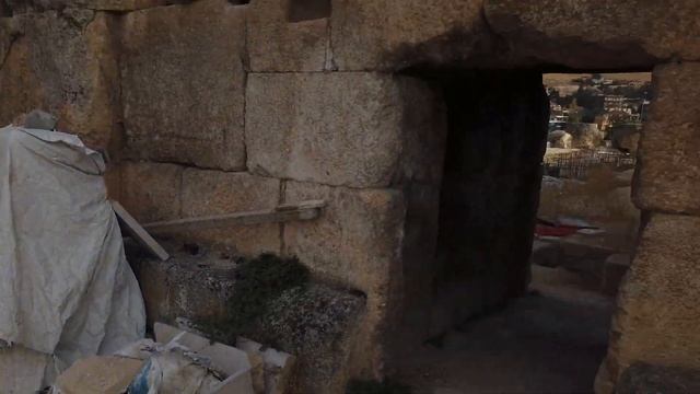 Мегалиты древнего города Баальбек и горный Ливан смотреть онлайн