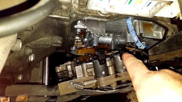 AL4 Getriebe Citroen Evasion. Pegeot 806 Ventile am Getriebeschaltblock wechseln. смотреть онлайн