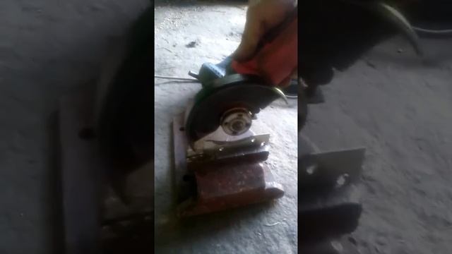 Зажало / Закусило круг болгарки / Жесть в помощь смотреть онлайн