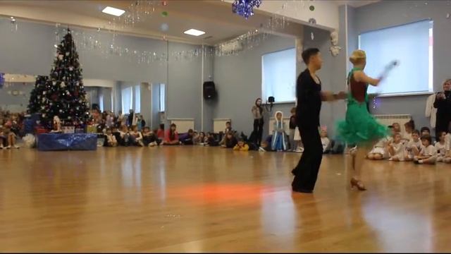 Спортивные танцы, Танцевальный центр Легенда смотреть онлайн