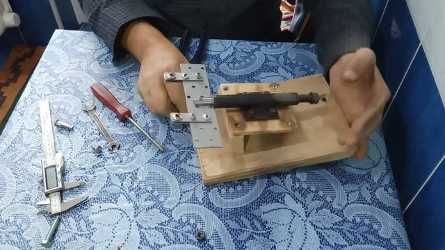 ПОВОРОТНАЯ ТОЧИЛКА ДЛЯ НОЖЕЙ-ROTARY KNIFE SHARPENER смотреть онлайн