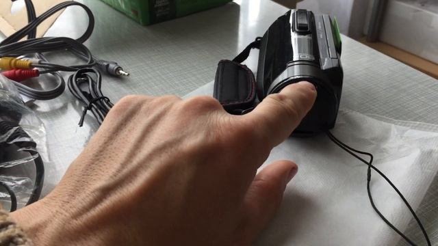 Купил видеокамеру JVC Everio GZ-R435, водонепроницаемая, обзор, информация. смотреть онлайн