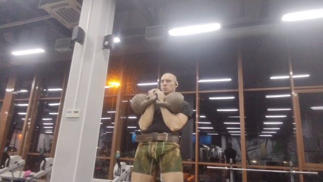 Тренировка толчка и рывка. Гири 32 и 24 кг. 8.10.23 смотреть онлайн