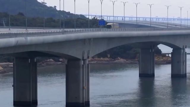 The Enigmatic Story of the Hong Kong Zhuhai Bridge смотреть онлайн