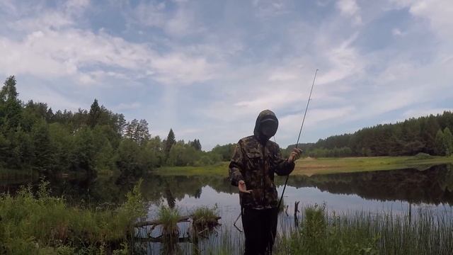 УТРЕННЯЯ И ВЕЧЕРНЯЯ РЫБАЛКА | КАК РЫБАЧИТЬ НА СПИННИНГ | КОЛХОЗНИКИ НА РЫБАЛКЕ | ОГРОМНЫЙ КАРАСЬ смотреть онлайн