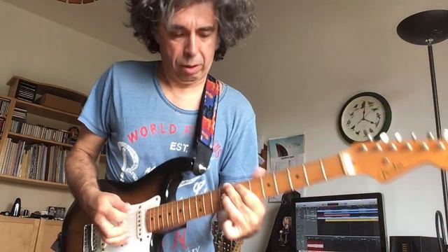 Luca Meneghello plays Fender Stratocaster '57 Vintage Reissue смотреть онлайн