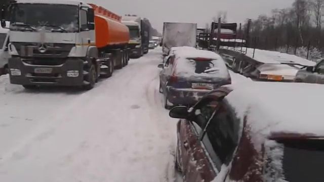 Пробка 29 11 2012 г на М 10 между Василёво и Выдропужском смотреть онлайн