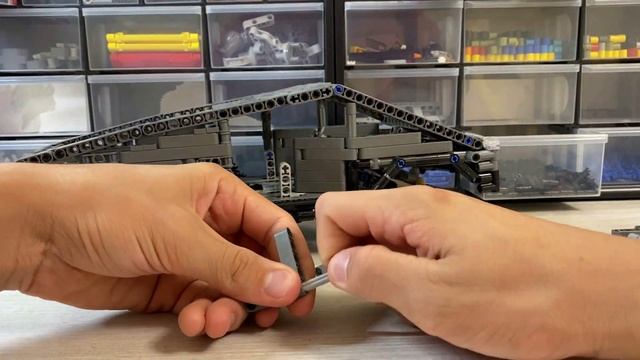 Строю киберкотлету в Lego Technic. 5 часть. Tesla cyber truck смотреть онлайн