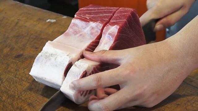 1,000 lb Giant Bluefin Tuna VS Marlin Fish Cutting Skills смотреть онлайн