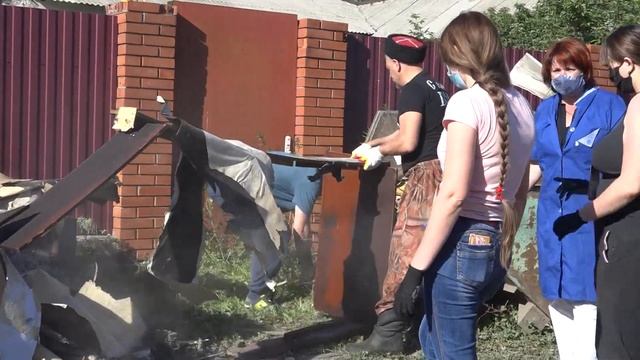 Казаки и волонтеры помогают погорельцам смотреть онлайн