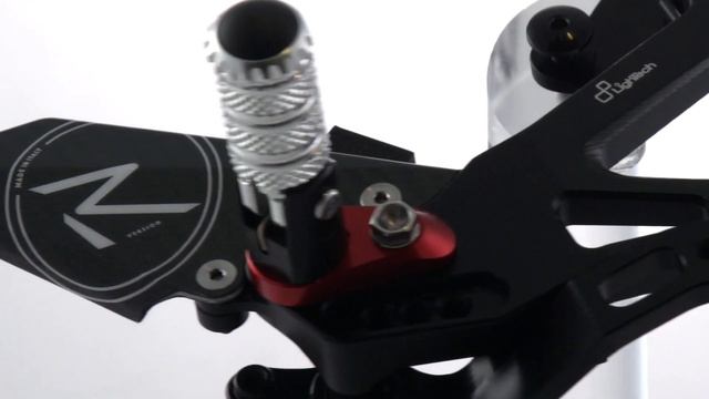 Комплект регулируемых подножек LighTech смотреть онлайн