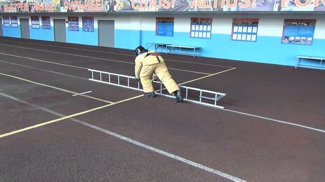 Переноска и подвеска штурмовой лестницы в окно 2 этажа учебной башни смотреть онлайн