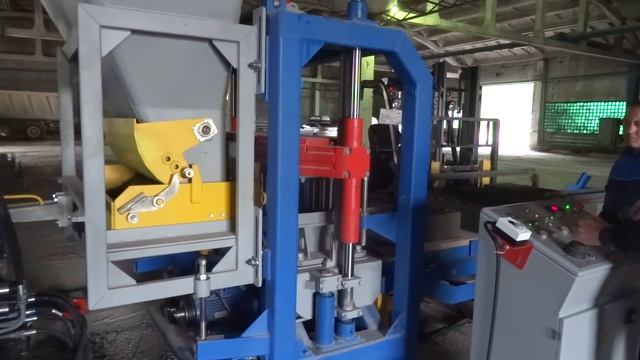 Вибропресс РИФЕЙ-БУРАН-750-СДА (Автомат) смотреть онлайн