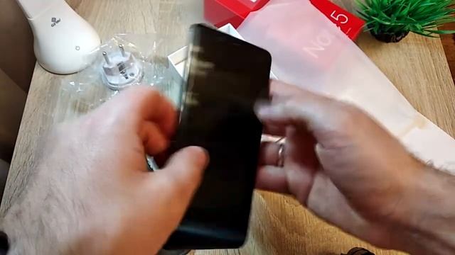 Распаковка и обзор XIAOMI REDMI NOTE 5! Стоит ли переплачивать за Global Version? смотреть онлайн