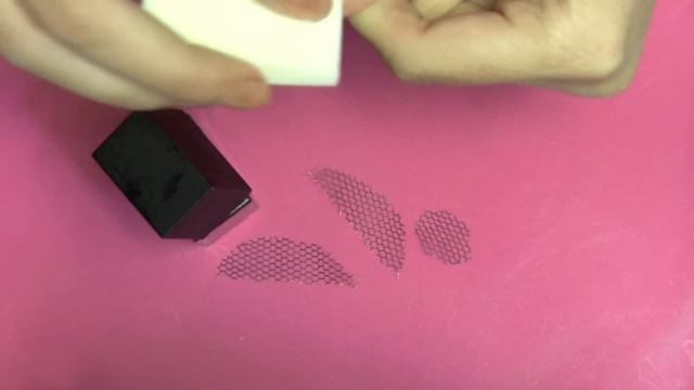 Edgy Python Nails смотреть онлайн