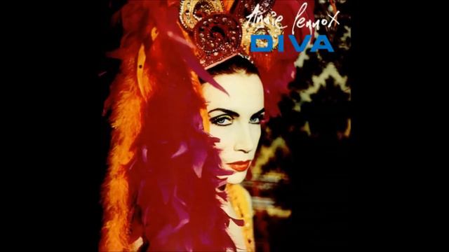 Annie Lennox - Walking On Broken Glass смотреть онлайн