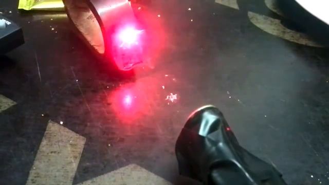 Лазер из пишущего DVD дисковода пк. смотреть онлайн