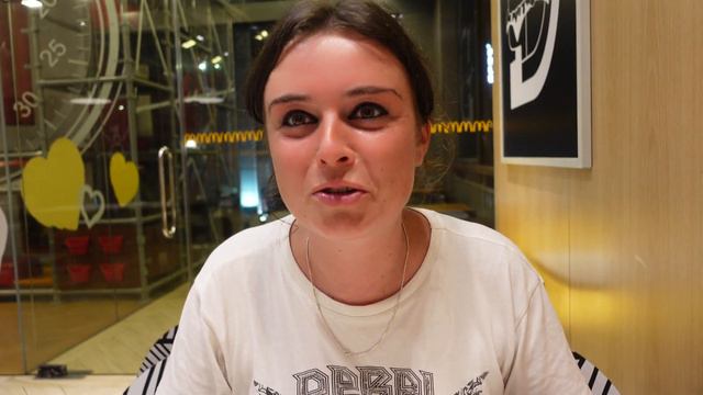 SUBWAY BIJ MCDONALDS?!?! 🇱🇰 Wij gaan naar de McDonalds in SRILANKA смотреть онлайн