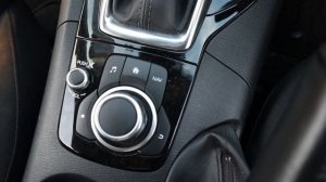 Мазда Аксела (Mazda Axela)  ? дешевле Тойоты и жирнее во всем ? Батарейка 25